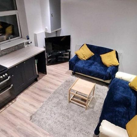 Sapphire Strathnairn Apartment คาร์ดิฟฟ์ ภายนอก รูปภาพ